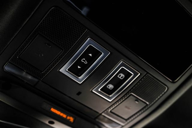 New 2026 Land Rover Defender 110 X-Dynamic SE AWD/4WD image 33