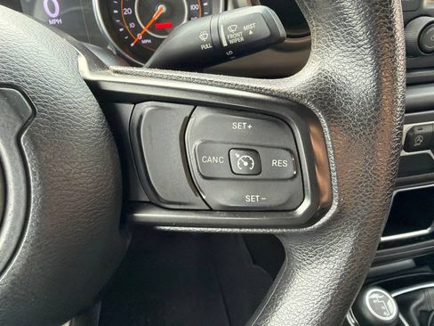 Used 2018 Jeep Wrangler Unlimited Sport AWD/4WD image 24