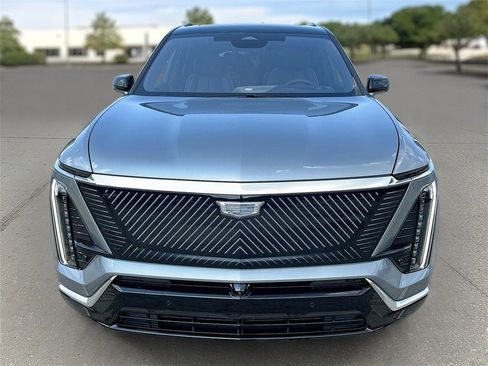 New 2026 Cadillac Vistiq Premium Luxury w/ LPO, Floor Liner Package image 2