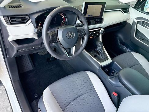 Certified 2025 Toyota RAV4 XLE w/ Convenience Package FWD image 9