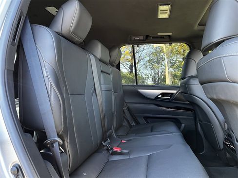 Used 2024 Lexus LX 600 F Sport image 27