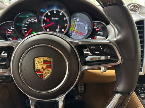 Used 2015 Porsche Cayenne Turbo image 70