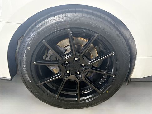 Used 2018 Ford Mustang GT w/ GT Performance Package RWD image 29