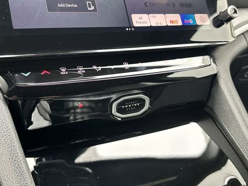 New 2026 Jeep Grand Cherokee L Limited image 25