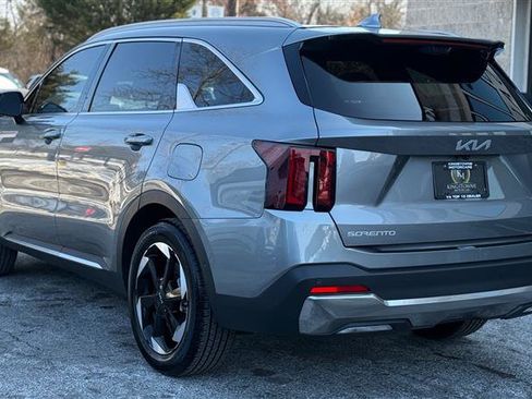 Used 2025 Kia Sorento SX Prestige image 3
