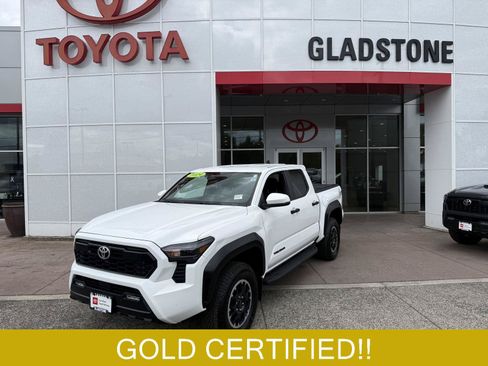 Certified 2024 Toyota Tacoma TRD Off-Road w/ TRD Off Road Upgrade Package AWD/4WD image 1