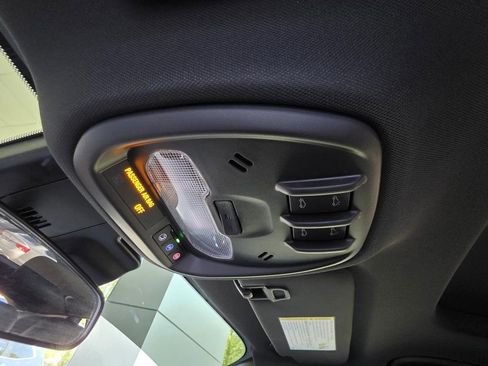 Used 2025 Chevrolet Trax RS w/ Sunroof Package FWD image 26