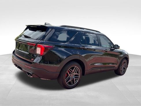 Used 2025 Ford Explorer ST AWD/4WD image 7
