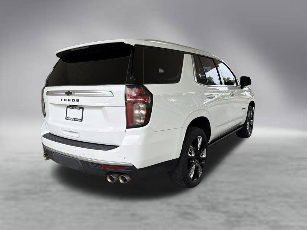 Used 2022 Chevrolet Tahoe High Country RWD image 3