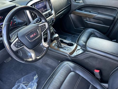 Used 2020 GMC Canyon Denali RWD image 9