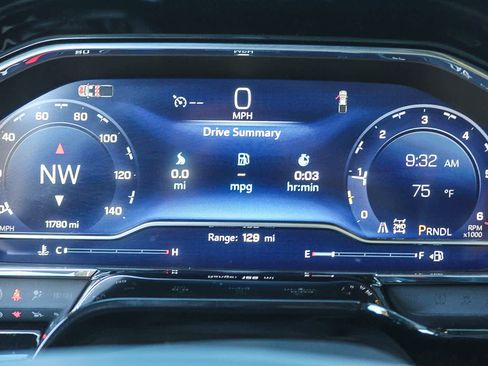 Used 2025 Chevrolet Silverado 1500 LT w/ Protection Package image 17