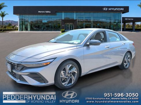 Certified 2025 Hyundai Elantra Sport FWD image 3