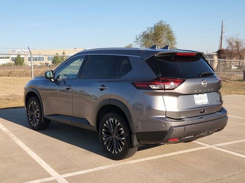 Certified 2025 Nissan Rogue SL w/ Tech Package image 46