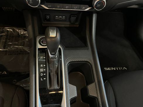 Used 2025 Nissan Sentra SV FWD image 40