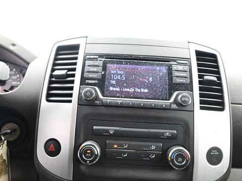 Used 2017 Nissan Frontier SV RWD image 16