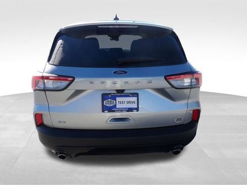 Certified 2022 Ford Escape SE w/ SE Sport Appearance Package image 6
