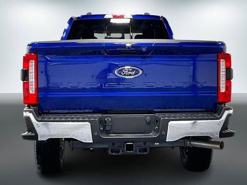 New 2026 Ford F250 Lariat w/ FX4 Off-Road Package image 4