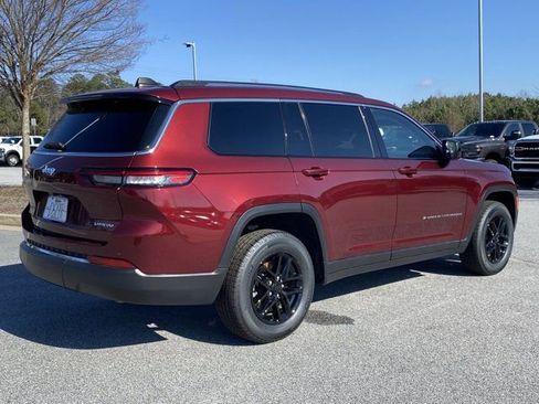 Certified 2023 Jeep Grand Cherokee L Laredo image 4