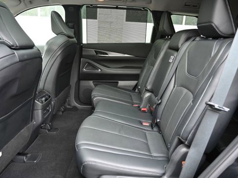 Used 2023 INFINITI QX60 Luxe w/ Performance Audio Package AWD/4WD image 19