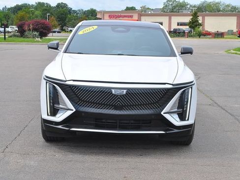 Used 2024 Cadillac Lyriq Tech w/ LPO, Floor Liner Package AWD/4WD image 8