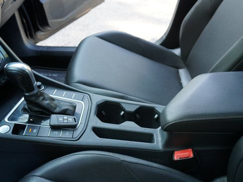 Used 2019 Volkswagen Jetta SE image 19