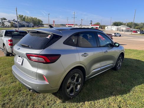 Used 2023 Ford Escape ST-Line w/ Tech Pack #1 image 6