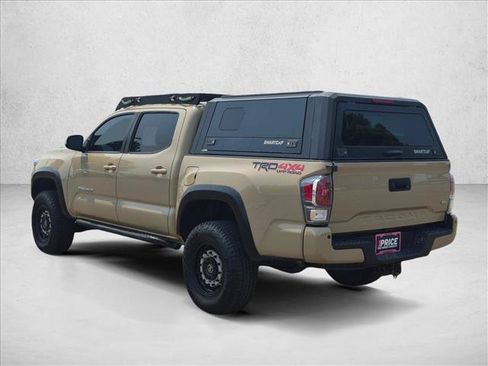 Used 2020 Toyota Tacoma TRD Off-Road w/ TRD Premium Off Road Package AWD/4WD image 6