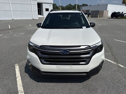 Used 2025 Subaru Forester Premium AWD/4WD image 11