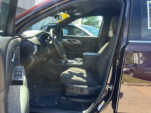 Used 2023 Chevrolet Traverse LT AWD/4WD image 12