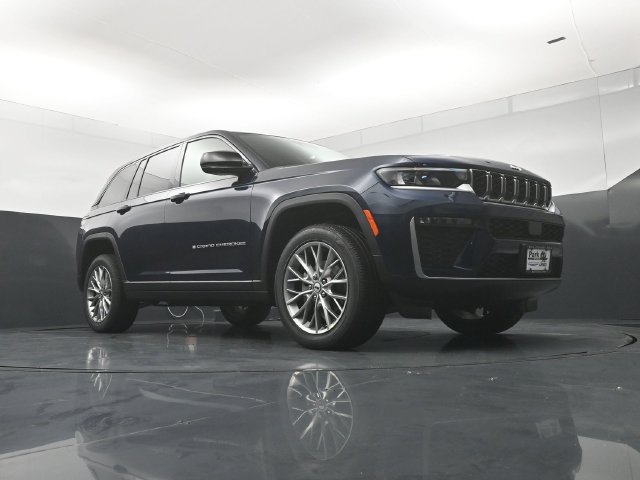 New 2027 Jeep Grand Cherokee Limited AWD/4WD image 22