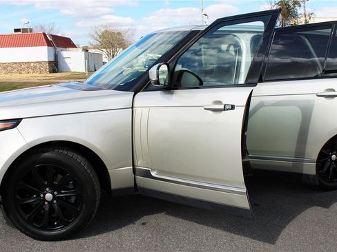 Used 2014 Land Rover Range Rover HSE AWD/4WD image 3