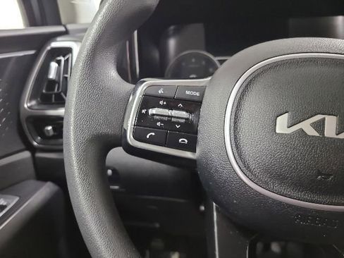 Used 2023 Kia Sorento LX FWD image 24