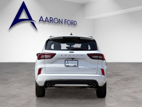 Used 2023 Ford Escape ST-Line w/ Tech Pack #1 AWD/4WD image 5