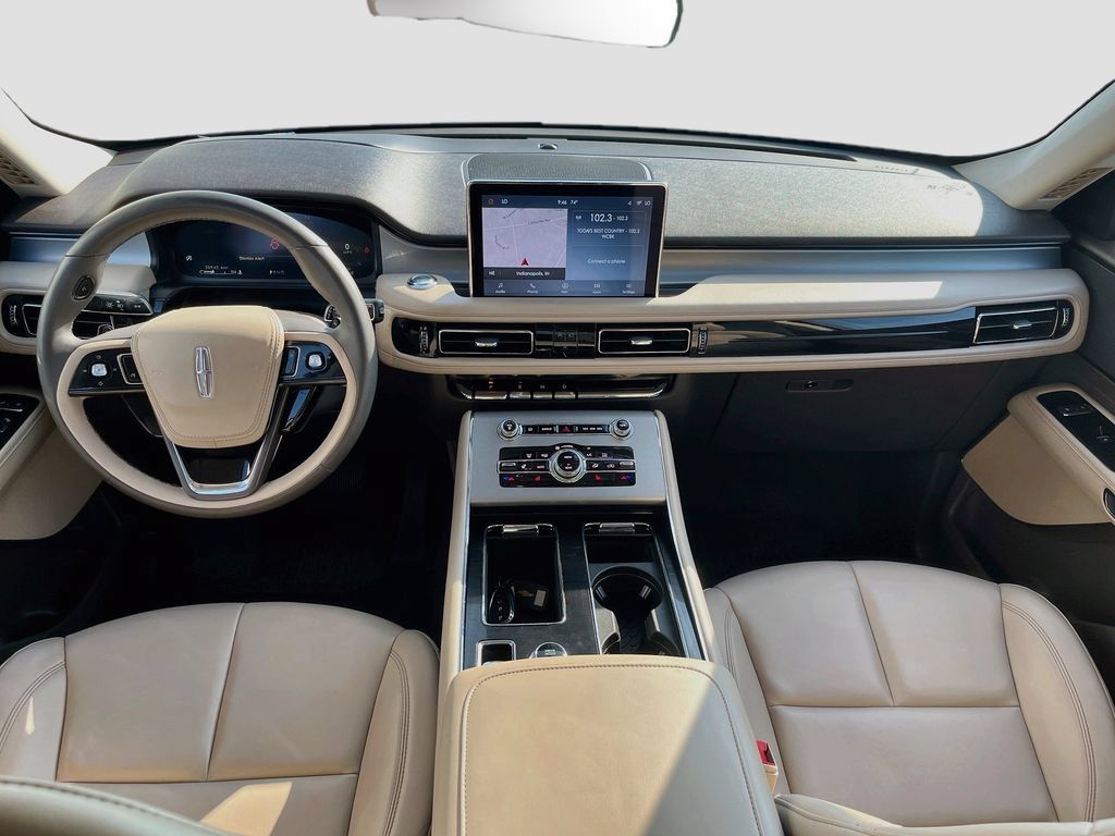 Used 2024 Lincoln Aviator AWD w/ Premium Package image 24