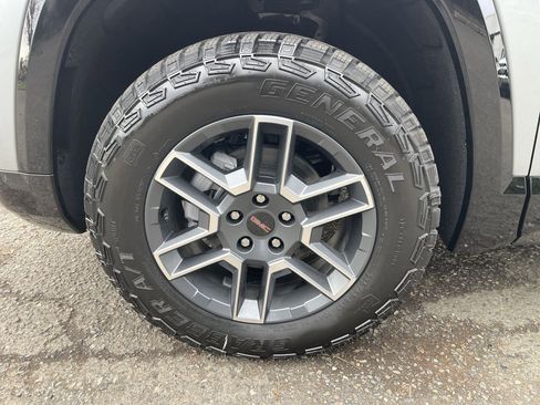 New 2026 GMC Terrain AT4 w/ Convenience Package III image 67