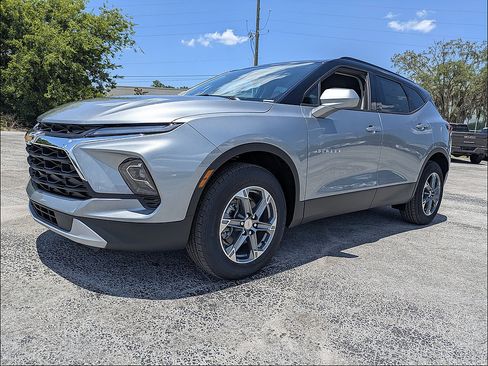 New 2026 Chevrolet Blazer LT w/ Convenience Package FWD image 5