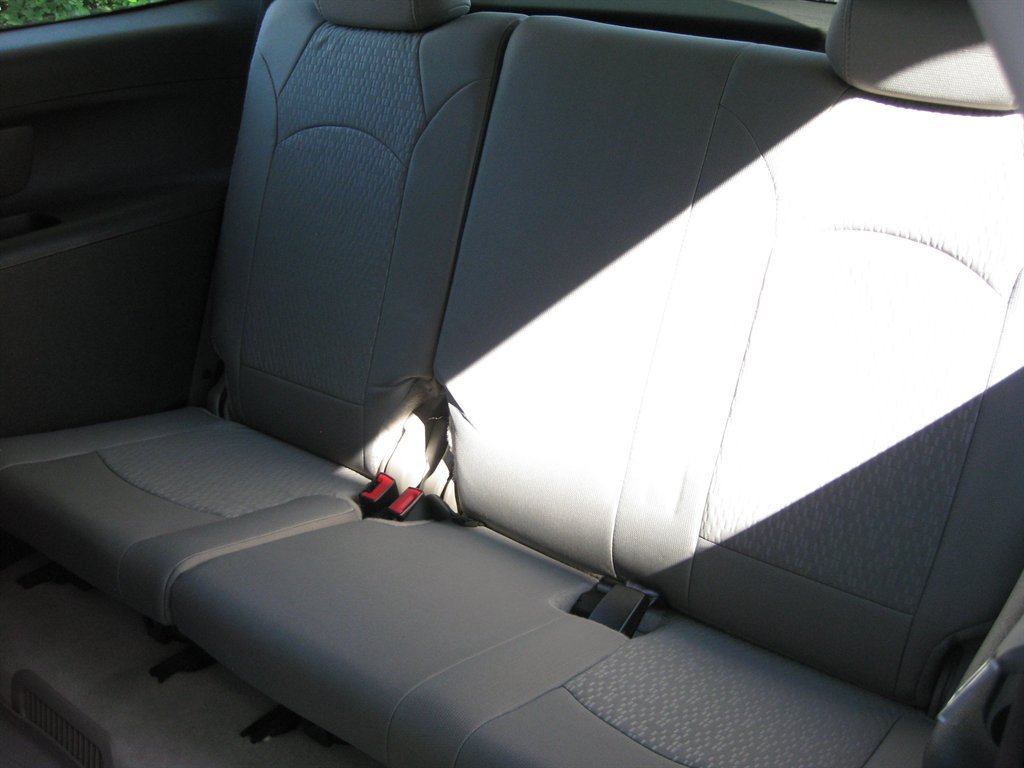 Used 2012 GMC Acadia SLE FWD image 26