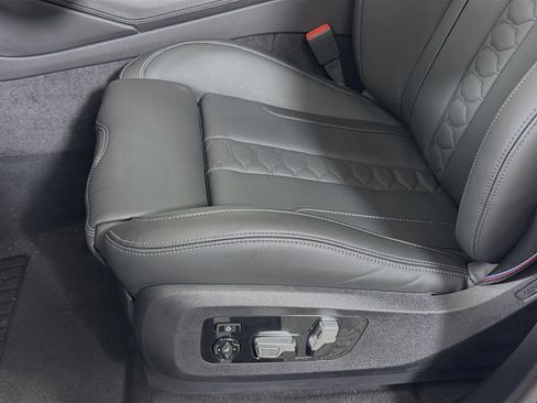 New 2026 BMW X5 M Competition w/ Executive Package AWD/4WD image 23