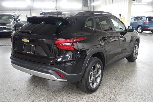 Used 2025 Chevrolet Trax LT w/ Driver Confidence Package FWD image 7