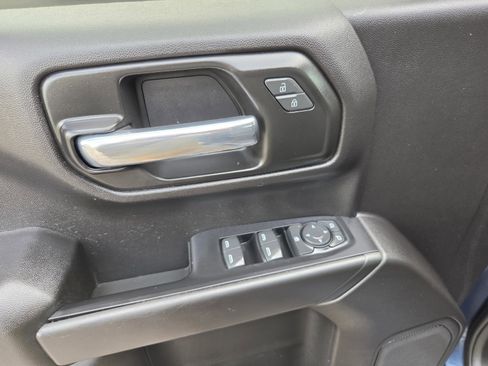 Used 2021 Chevrolet Silverado 1500 Custom RWD image 16