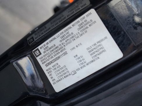 Used 2005 HUMMER H2 SUT w/ Preferred Equipment Group AWD/4WD image 10