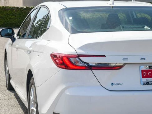 Used 2025 Toyota Camry LE FWD image 6