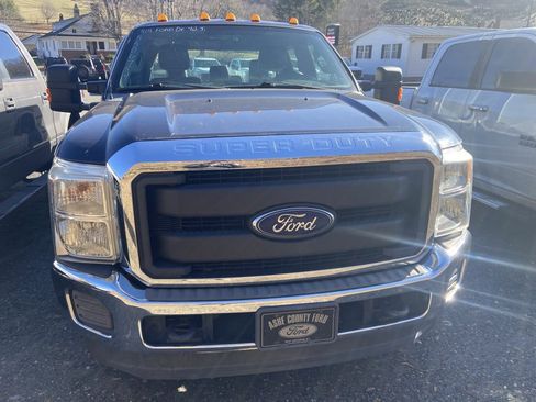 Used 2017 Ford F250 XL w/ Power Equipment Group image 6
