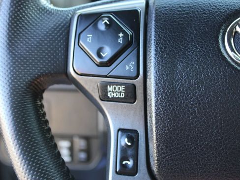 Used 2021 Toyota Tacoma TRD Off-Road w/ Technology Package AWD/4WD image 28
