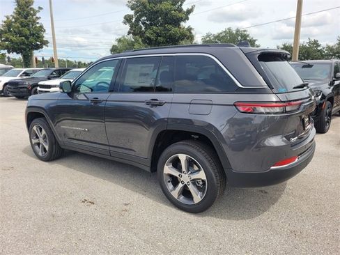 New 2025 Jeep Grand Cherokee Limited image 10