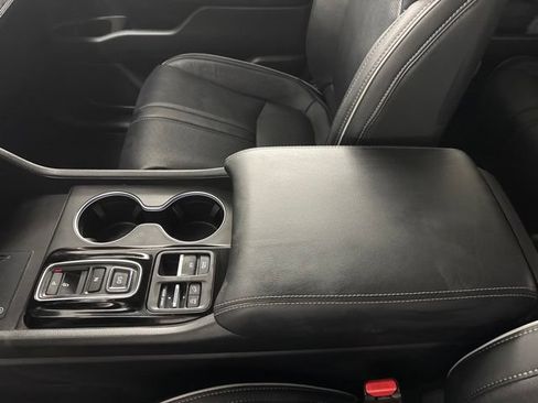 Used 2025 Honda Pilot Elite image 29