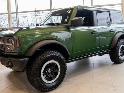 New 2025 Ford Bronco Badlands w/ Sasquatch Package AWD/4WD image 5