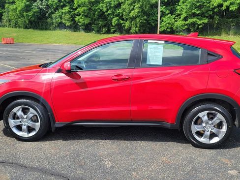 Used 2018 Honda HR-V LX image 7