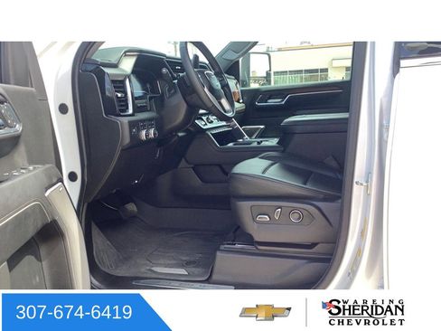 Used 2024 GMC Sierra 2500 Denali w/ Technology Package AWD/4WD image 9