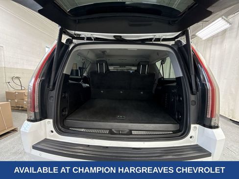 Used 2016 Cadillac Escalade ESV Luxury image 35